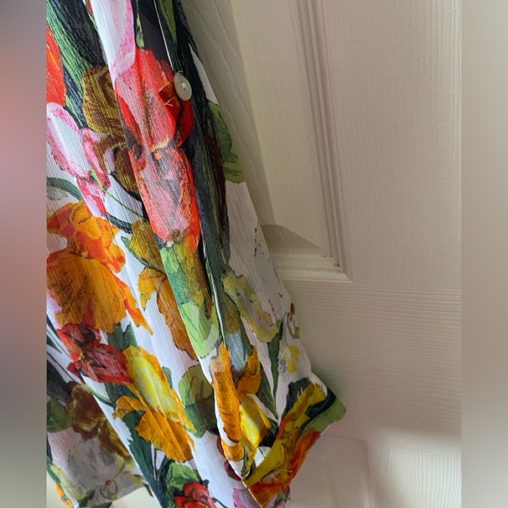 fig and flower Mixed Floral Print Crepe Roll Tab Sleeve Button Up Tunic Top 1X - Picture 7 of 9